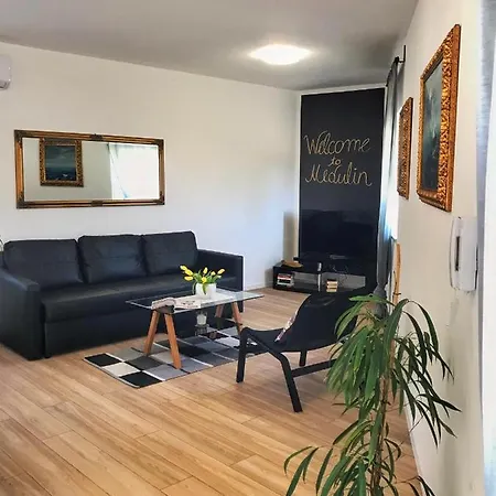 White Jasmin ヴィラ メドゥリン